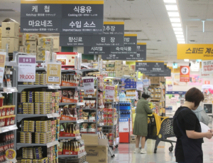 불황에 점포수 줄이는 유통업계…“퀵커머스·신선식품 주력”