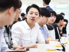 이준석 “이재명 ‘로저스 지지’ 허위…선거법 위반” [21대 대선]