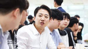 이준석 “이재명 ‘로저스 지지’ 허위…선거법 위반” [21대 대선]