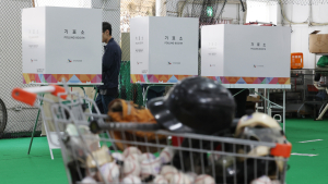 ‘틴팅샵·씨름장·고깃집...’ 제21대 대선 이색 투표소