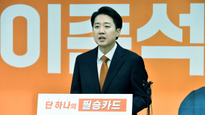 “언어 성폭력” 이준석 제명 청원, 하루도 안 돼 38% 넘겨