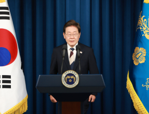 李대통령, 취임 후 첫 국무회의 주재…추경 등 현안 논의