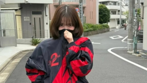 소신도 없고 책임도 없고…‘2찍’ 카리나·‘뭐요’ 임영웅 논란 계속되는 이유