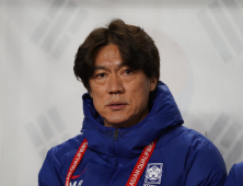 11회 연속 월드컵 본선 진출…홍명보호, ‘10명’ 이라크 상대 2-0 완승