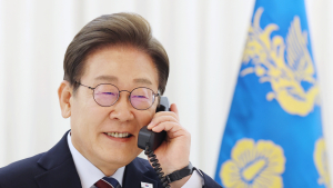 李대통령, 트럼프와 ‘골프 라운딩’ 약속하며 20분 통화…정상외교 포문