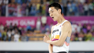 ‘6연속 우승’ 우상혁, 2m32 넘고 로마 다이아몬드리그 우승