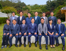 李대통령, 與 지도부와 만찬…“국민 삶 나아지는 게 진짜 성공”