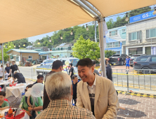 강원 고성 현내면 대진항 저도대문어축제 '성공'