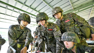 “일병만 15개월?”…육군, 병사 자동 진급 폐지 방침에 병사‧부모 청원빗발