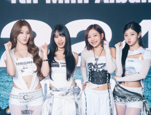 “끈적하고 더 핫하게”…키스오브라이프, 서머퀸 찍고 ‘R&B 힙합 제왕’ 노린다 [쿠키 현장]