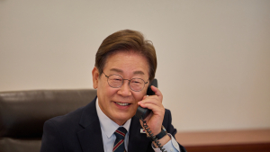 李대통령, 美·日 이어 시진핑 중국 국가주석과 첫 전화통화