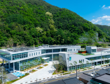 정선군립도서관 개관 1주년…누적 이용자 8만 8000명 ↑