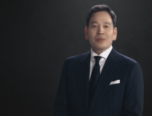 “선처 없다” 도 넘은 가족 거론 루머에…정용진 신세계 회장, 사이버 렉카 법적 대응