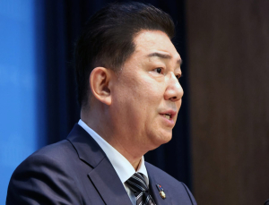 김병기, 자녀 부정채용 의혹에 “가해자 행위 어디 갔나”