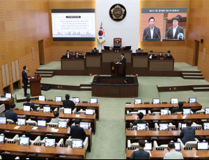 ‘토허제·싱크홀·리박스쿨’…오세훈 향한 공방 격화
