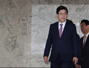 권성동, 6개월 만에 원내대표 사퇴…오늘 퇴임 기자회견