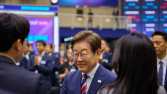 李대통령  “대통령실 직원 과로로 쓰러져…무거운 책임감”