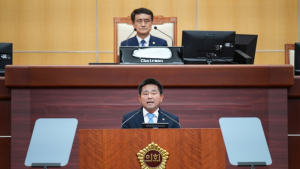 윤수봉 전북도의원, “완주·전주 통합 일방적 추진” 성토
