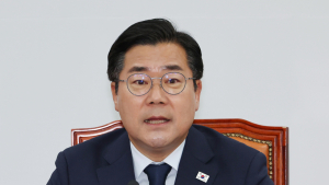 원내대표 마친 박찬대 “당 대표 출마 고민중”…정청래도 후보군 거론