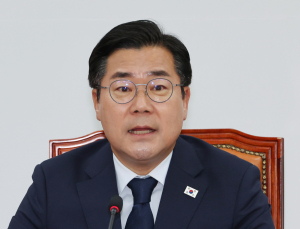 원내대표 마친 박찬대 “당 대표 출마 고민중”…정청래도 후보군 거론