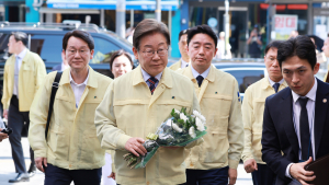 李대통령, 이태원 참사 현장 긴급 방문…재발 방지 점검·상인 피해 청취