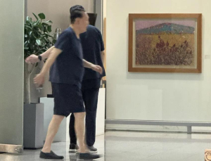 尹, 출석 통보 불응하고 자택 상가 활보…경찰 “19일 출석하라” 3차 소환통보