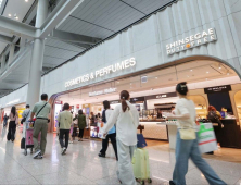 출국 직전 인기 쇼핑템은?…신세계면세점 ‘3시간 전’ 순위 공개