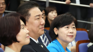 與 원내대표 선거…김병기 “이견 조율사” vs 서영교 “민심 전달자”