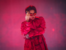 BTS 데뷔일에 완전체 미리보기…제이홉 월드투어, 희망의 피날레