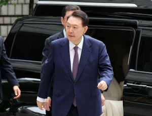 “尹이 국회에 1000명 보냈어야”…김용현 보좌관 법정 증언 나와