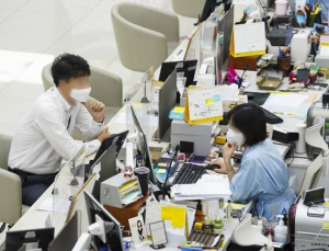 최고금리 내렸더니 불법사금융으로…“시장성 반영해야”