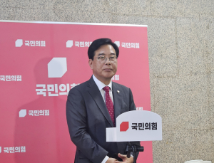 국힘 원내대표 선출된 송언석 당 이끌 방안은…‘혁신위 발족·조기 전대’