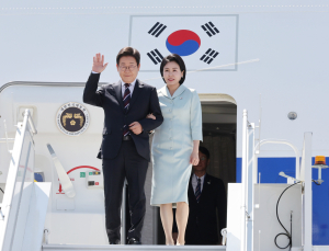 李대통령, G7회의 열리는 캐나다 도착…정상외교 첫 일정 시작