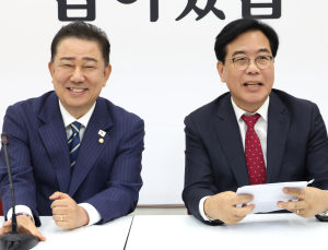 李대통령, 정치 회복 위한 여야 원내대표 오찬 제안