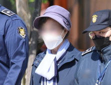경찰, ‘양평 농지 불법 임대 혐의’ 윤석열 장모 검찰 송치