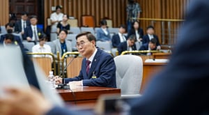 이종석 국정원장 인사청문보고서 채택 불발…“의혹 미해소 vs 국정 발목”