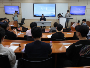 의정 갈등 속 일부 전공의·의대생, 복귀 가능성 타진…“공식 협의체 필요”