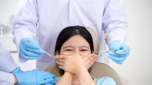 “나눠서 뽑을걸” 임플란트 보험, 연간 한도 주의보