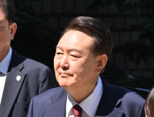 내란특검, 윤석열 체포영장 청구…특수공무집행방해 등 혐의