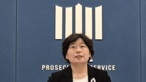 내란 특검, 윤석열 전 대통령 체포영장 청구…윤 측 “절차 위반, 소환엔 응하겠다”