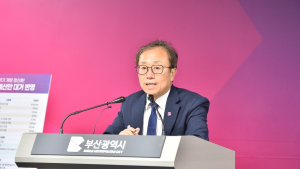 명예퇴직 선택한 부산시 2인자 김광회… 후임엔 정치권 인사 거론