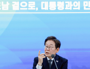 李대통령 “로스쿨 외 다른 길도 필요…사시 부활 일정 부분 공감”
