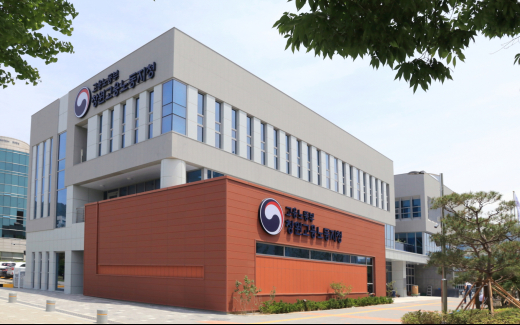 임금체불 사업주 체포…고의적 출석 불응에 강제집행