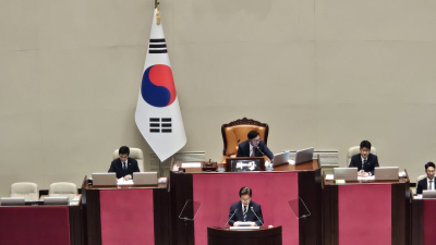 李대통령 “30조5000억원 규모 추경 편성…내수시장 활력” [쿡 정치포토]