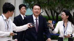 尹측 “내일 일단 특검 출석”…출입방식은 현장서 협의