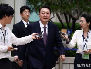 尹측 “내일 일단 특검 출석”…출입방식은 현장서 협의