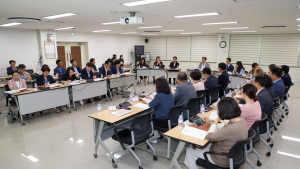 김해시 중장기 인구정책모델 '4W인구정책'…'가족 청년 글로컬 정주형 도시'로 인구 늘린다.