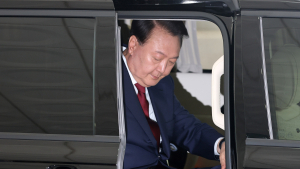 특검 “尹 거부로 ‘체포저지’ 조사중단…검사가 다른 혐의 조사”