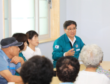 폭염 속 현장 소통…진병영 함양군수, 무더위 쉼터 점검 분주