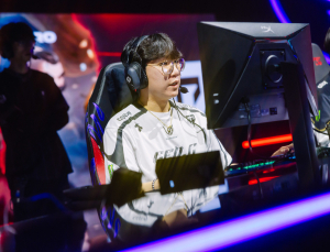 JDG 로고 띄운 ‘룰러’ 박재혁 “G2가 긴장했으면 하는 바람에” [MSI]